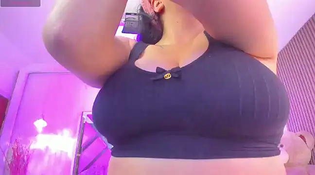 Snapshot of Silvana_monroe chatting on December 16, 1:00 pm Silvana monroe online show from December 16, 1:00 pm