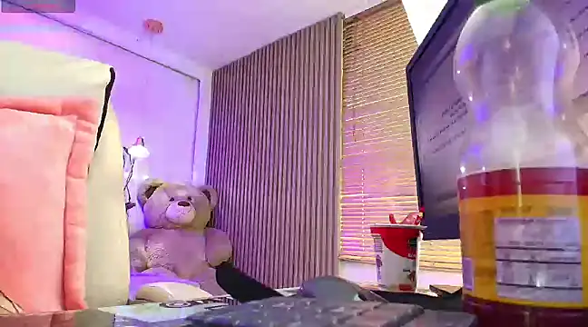 Snapshot of Silvana_monroe chatting on February 3, 4:31 pm Silvana monroe online show from February 3, 4:31 pm