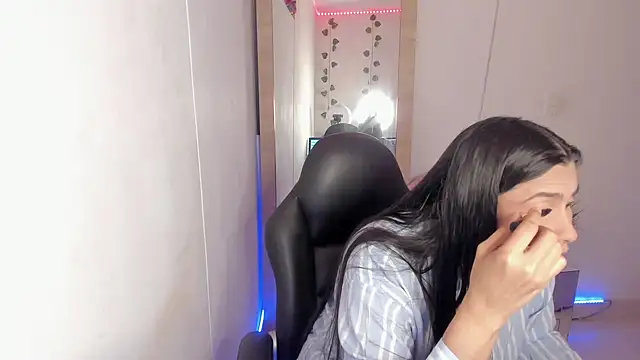 hellensexy online show from December 19, 8:55 pm