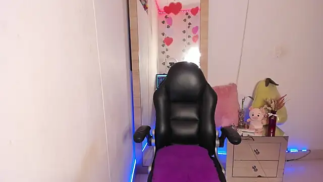 hellensexy online show from February 20, 9:20 pm