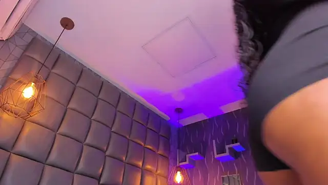 megan woll online show from September 22, 8:22 pm