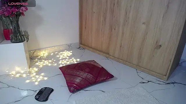 Snapshot of _Lalaa chatting on January 28, 10:34 pm  Lalaa online show from January 28, 10:34 pm