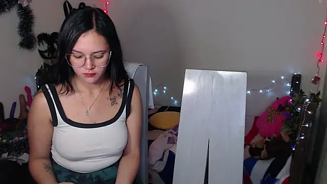 Antonella Cruz02 online show from December 19, 4:45 am