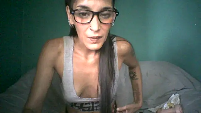 Sofii floyd  online show from January 6, 7:13 pm