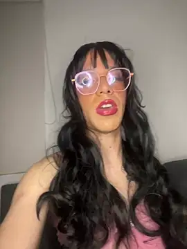 danielagh29 online show from January 6, 2:37 am