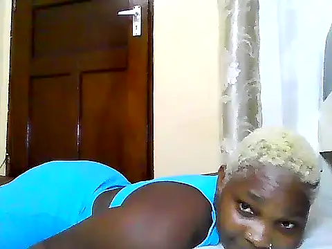 Snapshot of SexyKimberly23 chatting on February 13, 3:24 am SexyKimberly23 online show from February 13, 3:24 am