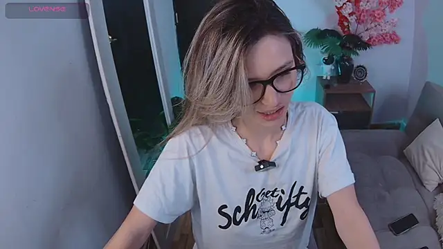 Lucy Princes online show from September 30, 6:29 am