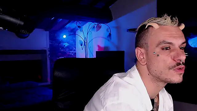 Snapshot of cek_186 chatting on October 31, 9:16 pm cek 186 online show from October 31, 9:16 pm