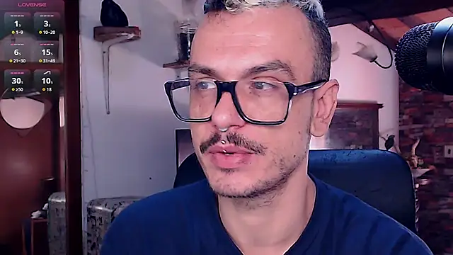 Snapshot of cek_186 chatting on November 4, 10:14 am cek 186 online show from November 4, 10:14 am