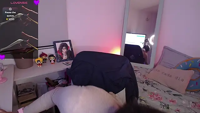 Snapshot of Lexie_Thompson10 chatting on November 19, 12:32 am Lexie Thompson10 online show from November 19, 12:32 am