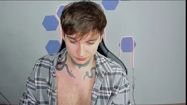 Chris Tyson online show from December 4, 5:22 pm