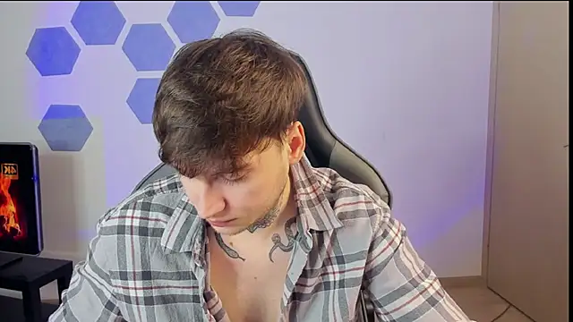 Chris Tyson online show from February 4, 12:51 am