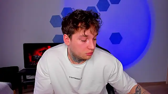 Chris Tyson online show from April 4, 9:18 am