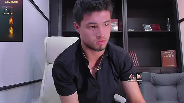 EdwardRoss  online show from February 8, 1:43 am