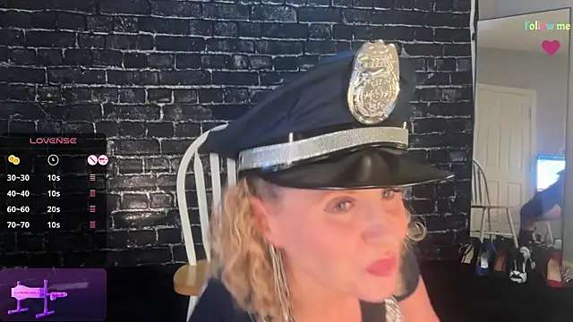 Snapshot of AmberJade_AmJ chatting on October 30, 12:12 am AmberJade AmJ online show from October 30, 12:12 am