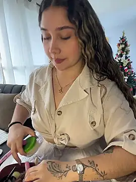 Cherryyquen online show from December 4, 4:27 pm