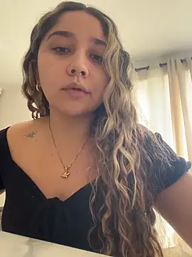 Cherryyquen online show from February 13, 6:37 pm