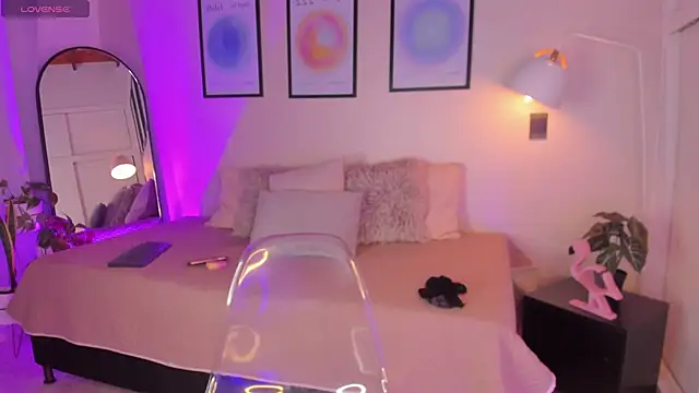 Arianabromw online show from April 13, 6:46 pm