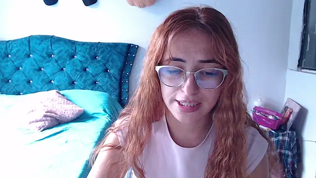 Snapshot of Kate_lorens9 chatting on May 25, 2:45 pm Kate lorens9 online show from May 25, 2:45 pm