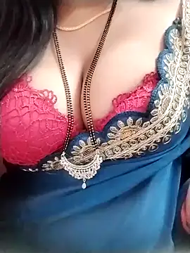 Snapshot of Karin-007 chatting on December 17, 4:18 am Karin-007 online show from December 17, 4:18 am