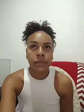 Julia Pretinha online show from June 26, 12:42 pm