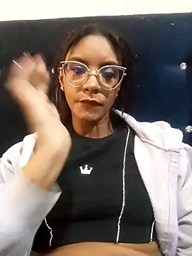 ZoeSmitth online show from April 8, 4:51 pm