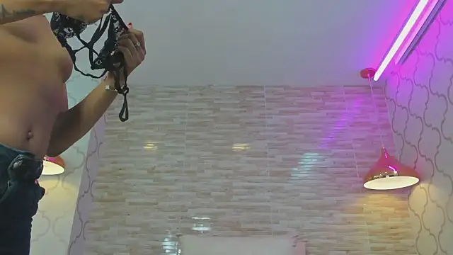 ZoeSmitth online show from April 17, 11:46 am