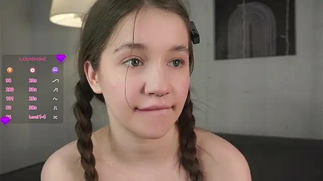 AmiLewis online show from February 8, 4:14 am