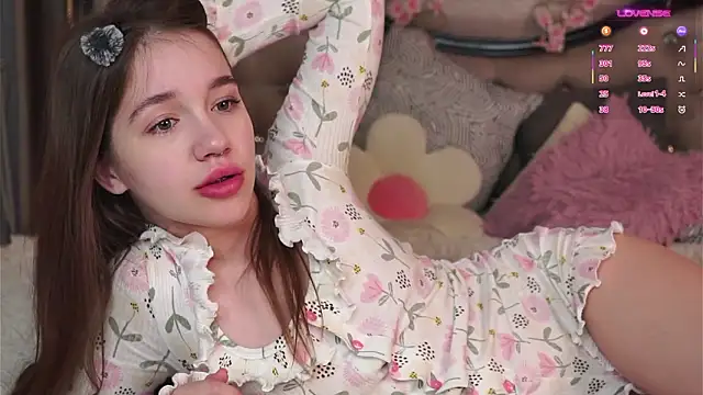 AmiLewis online show from March 8, 1:03 am