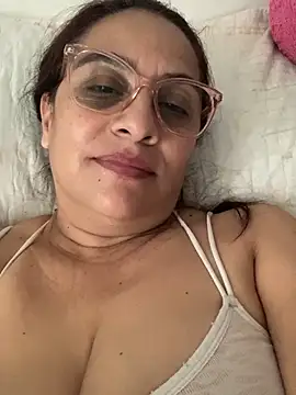 Snapshot of brendasexywet chatting on September 12, 3:56 pm brendasexywet online show from September 12, 3:56 pm