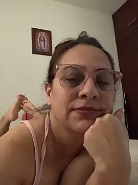 Snapshot of brendasexywet chatting on September 18, 3:58 pm brendasexywet online show from September 18, 3:58 pm