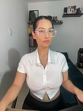 Snapshot of sofi_johansson chatting on March 12, 5:35 am sofi johansson online show from March 12, 5:35 am