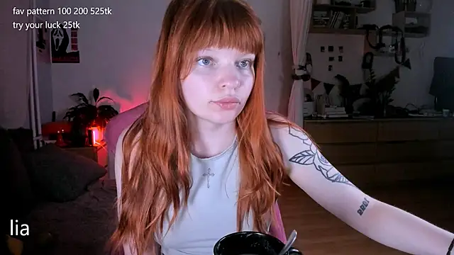 lil lia online show from June 19, 10:35 pm