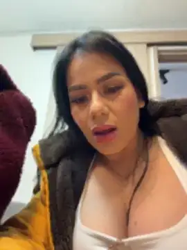 Snapshot of Miah_gomez_ chatting on April 18, 1:04 pm Miah gomez online show from April 18, 1:04 pm