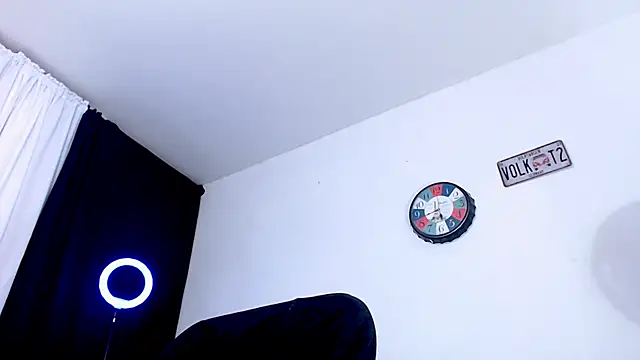 Antonywebb94 online show from April 14, 2:50 am