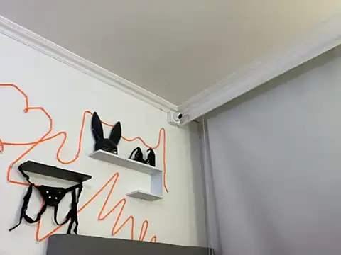 alissonandamy online show from March 3, 11:35 pm