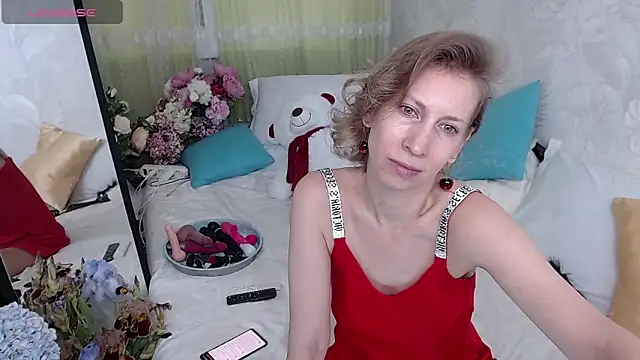 Snapshot of AdrianaSea chatting on May 25, 10:54 am AdrianaSea online show from May 25, 10:54 am