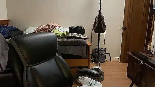 Snapshot of Seraph_De_La_Luna chatting on December 21, 3:14 am Seraph De La Luna online show from December 21, 3:14 am