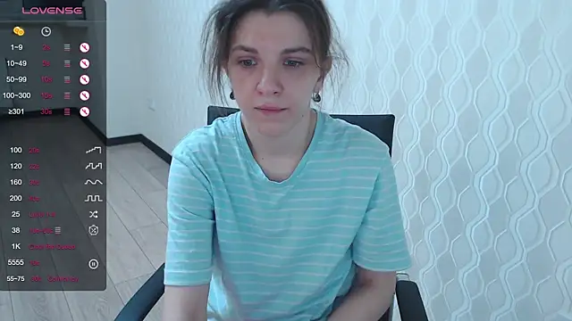 LisaHeart online show from January 27, 9:00 pm