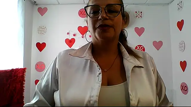 Snapshot of RossanaLionheart chatting on September 24, 7:28 pm RossanaLionheart online show from September 24, 7:28 pm