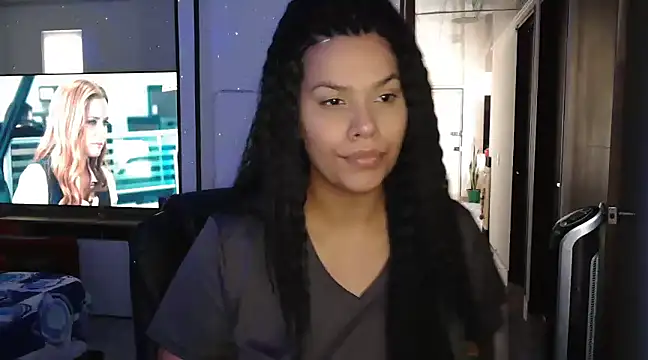 Snapshot of CarolinaRincon chatting on December 15, 9:31 pm CarolinaRincon online show from December 15, 9:31 pm