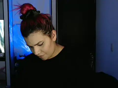 Snapshot of CarolinaRincon chatting on February 11, 11:12 pm CarolinaRincon online show from February 11, 11:12 pm