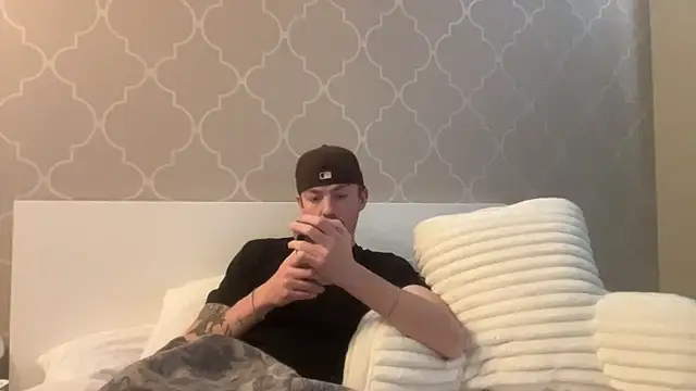 younghungginger online show from April 17, 6:22 pm