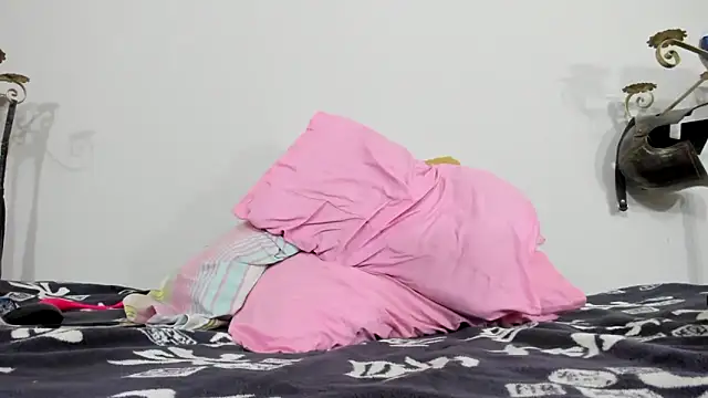 Snapshot of AlejoKhalifa_ chatting on January 19, 10:39 am AlejoKhalifa online show from January 19, 10:39 am