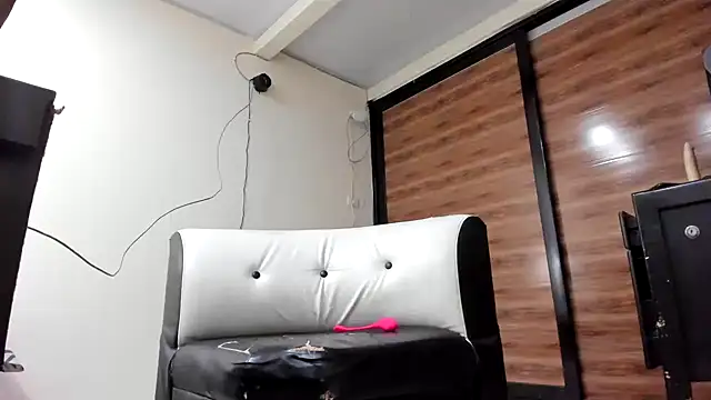 Snapshot of AlejoKhalifa_ chatting on January 30, 8:32 am AlejoKhalifa online show from January 30, 8:32 am