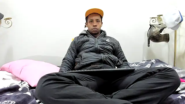 Snapshot of AlejoKhalifa_ chatting on February 23, 9:33 am AlejoKhalifa online show from February 23, 9:33 am