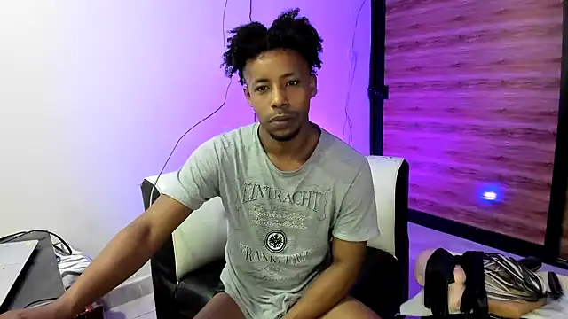 Snapshot of AlejoKhalifa_ chatting on March 4, 9:07 am AlejoKhalifa online show from March 4, 9:07 am