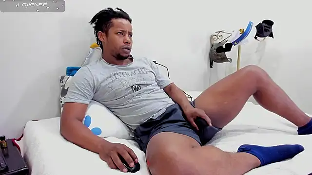 Snapshot of AlejoKhalifa_ chatting on September 23, 9:56 am AlejoKhalifa online show from September 23, 9:56 am