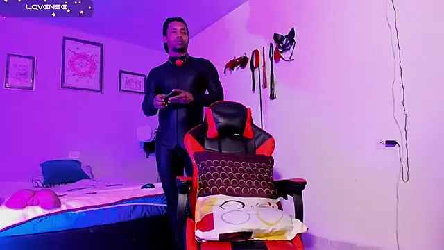 Snapshot of AlejoKhalifa_ chatting on October 7, 8:55 am AlejoKhalifa online show from October 7, 8:55 am