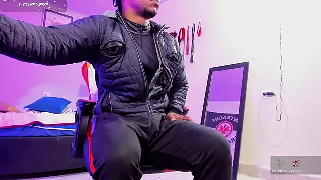 Snapshot of AlejoKhalifa_ chatting on October 10, 9:19 am AlejoKhalifa online show from October 10, 9:19 am